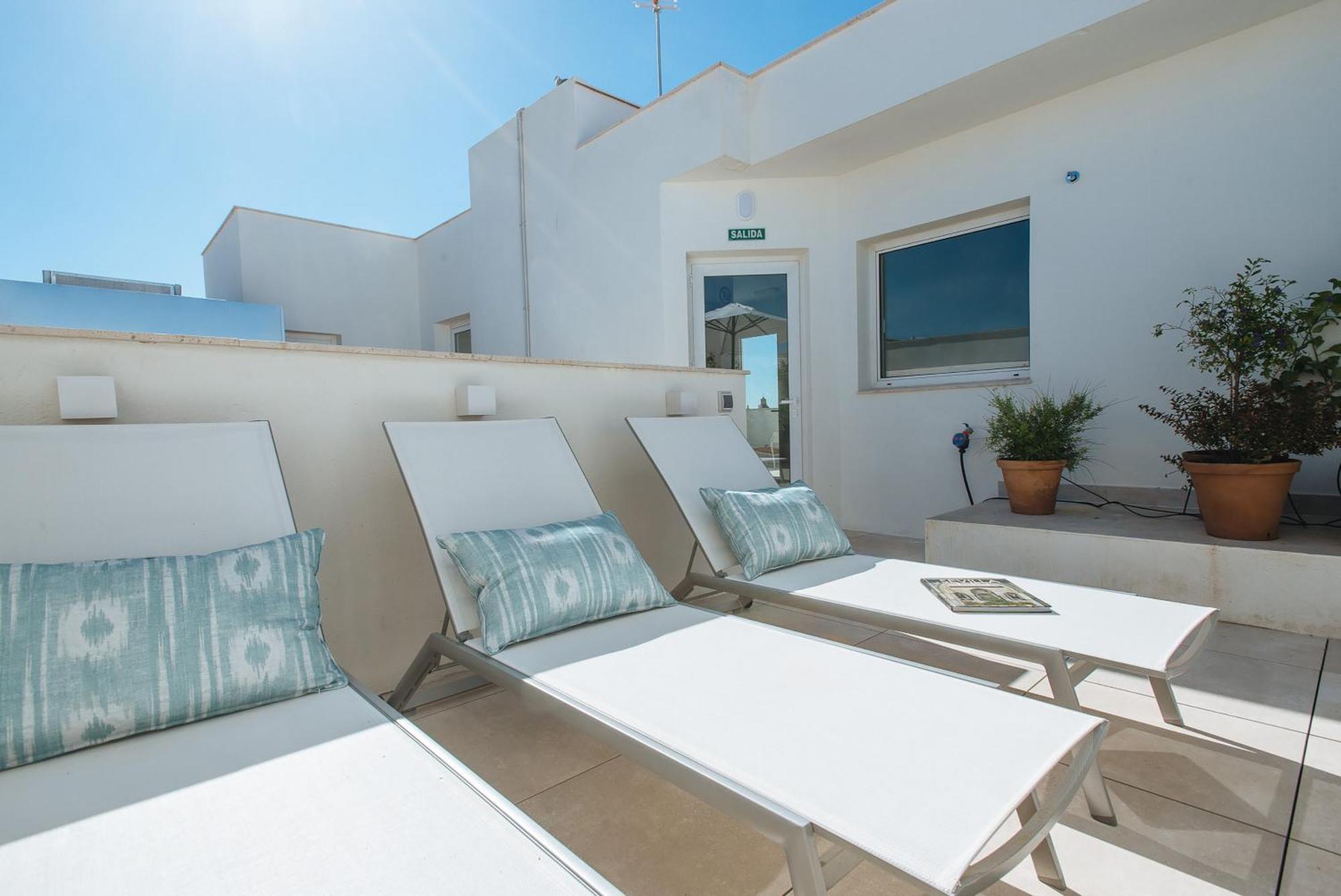 Sercotel Sevilla Guadalquivir Suites — Photos 2